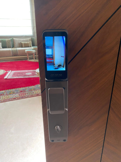 Serrure intelligente connectée bronze F15 Face ID au Maroc avec installation et configuration gratuites à Casablanca, Rabat, Marrakech, Fès, Tanger et Agadir, compatible Tuya et SmartLife.